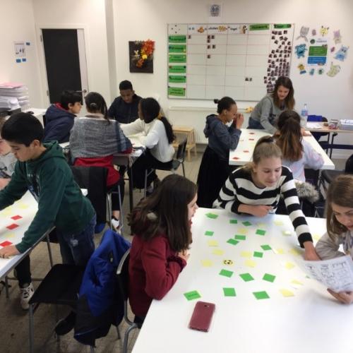 leerlingen op de taaldag in Korrijk